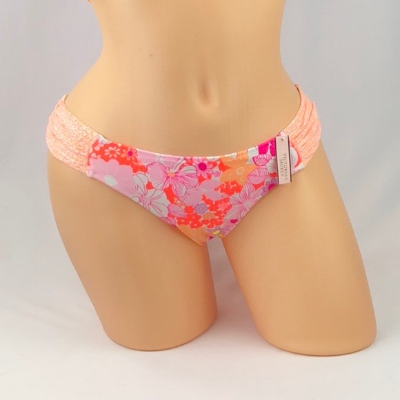 ❣️ Victoria’s Secret floral triangle swim set - Picture 5 of 8